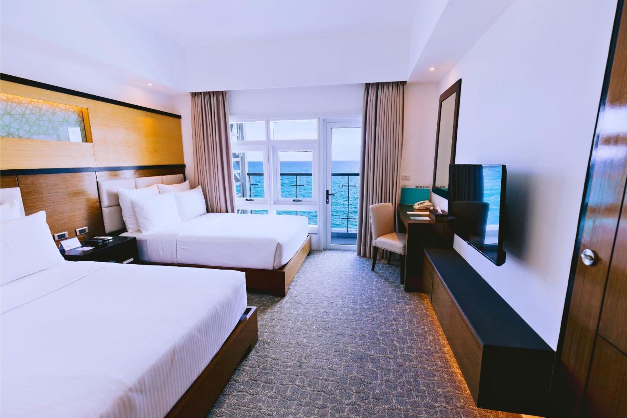 Arterra Seaview Resort Lapu-Lapu City Exterior photo